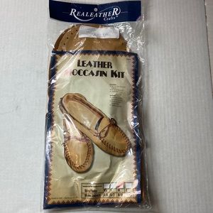 Silver Creek Leather Co. Moccasin Kit Sz 8/9